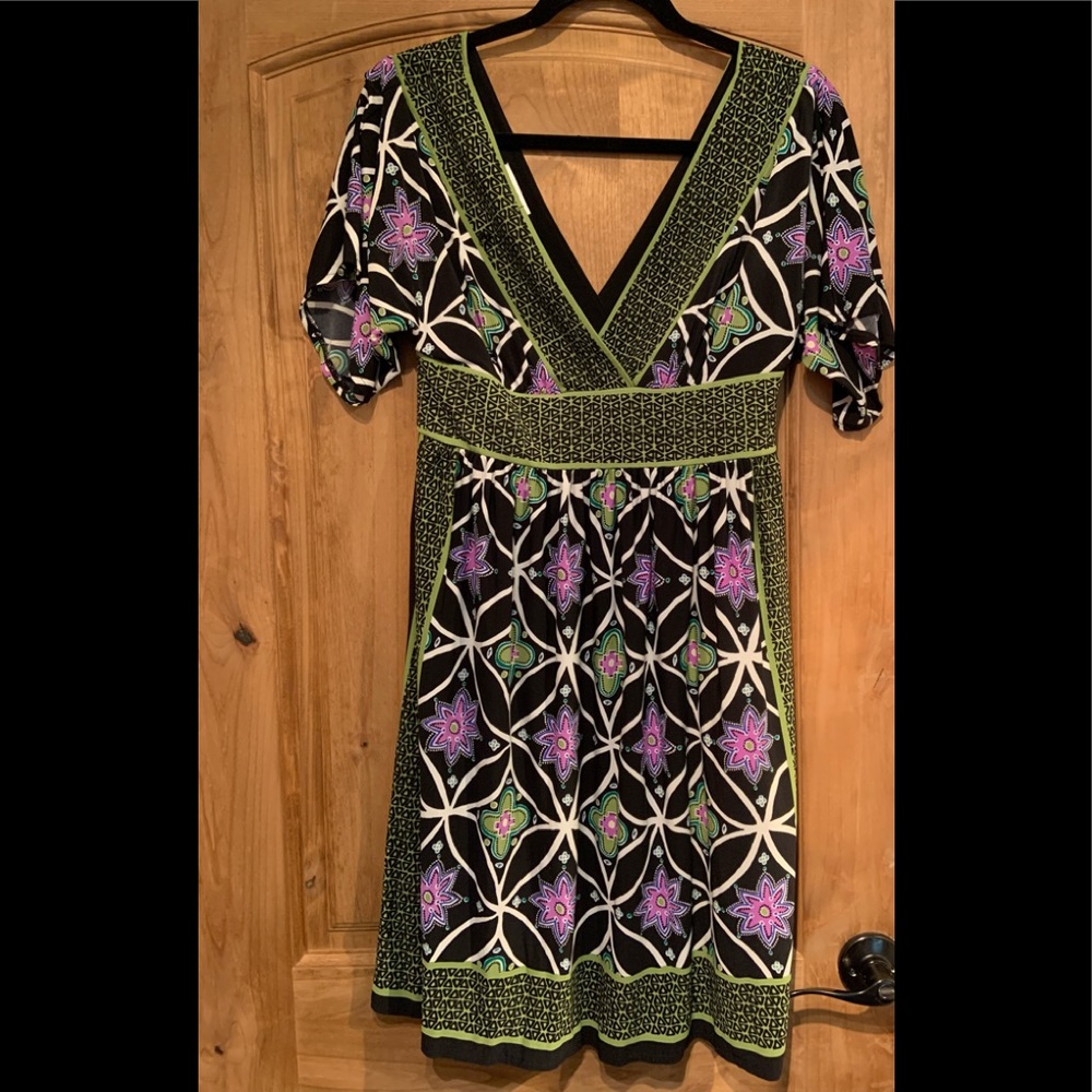 Beautiful summer dress! Something cute and summery to wear to the office! - Picture 1 of 3
